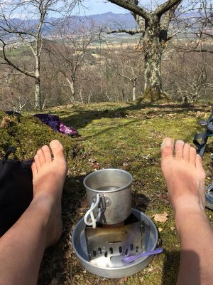 Ma cuisine de boivouac sur le chemin d'Assise