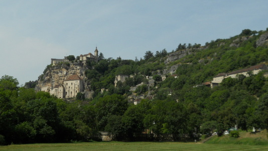 Arrivée à Rocamadour par le GR6