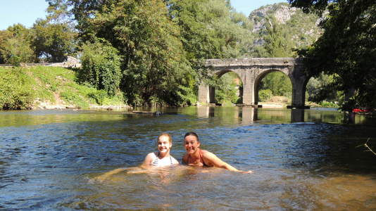 Baignade dans le Célé à Marcilhac