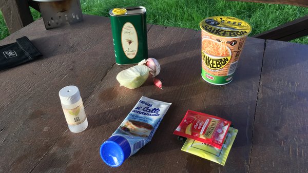 Aliments de base en bivouac