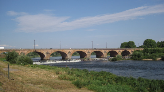 Le pont sur la Loire à Nevers
